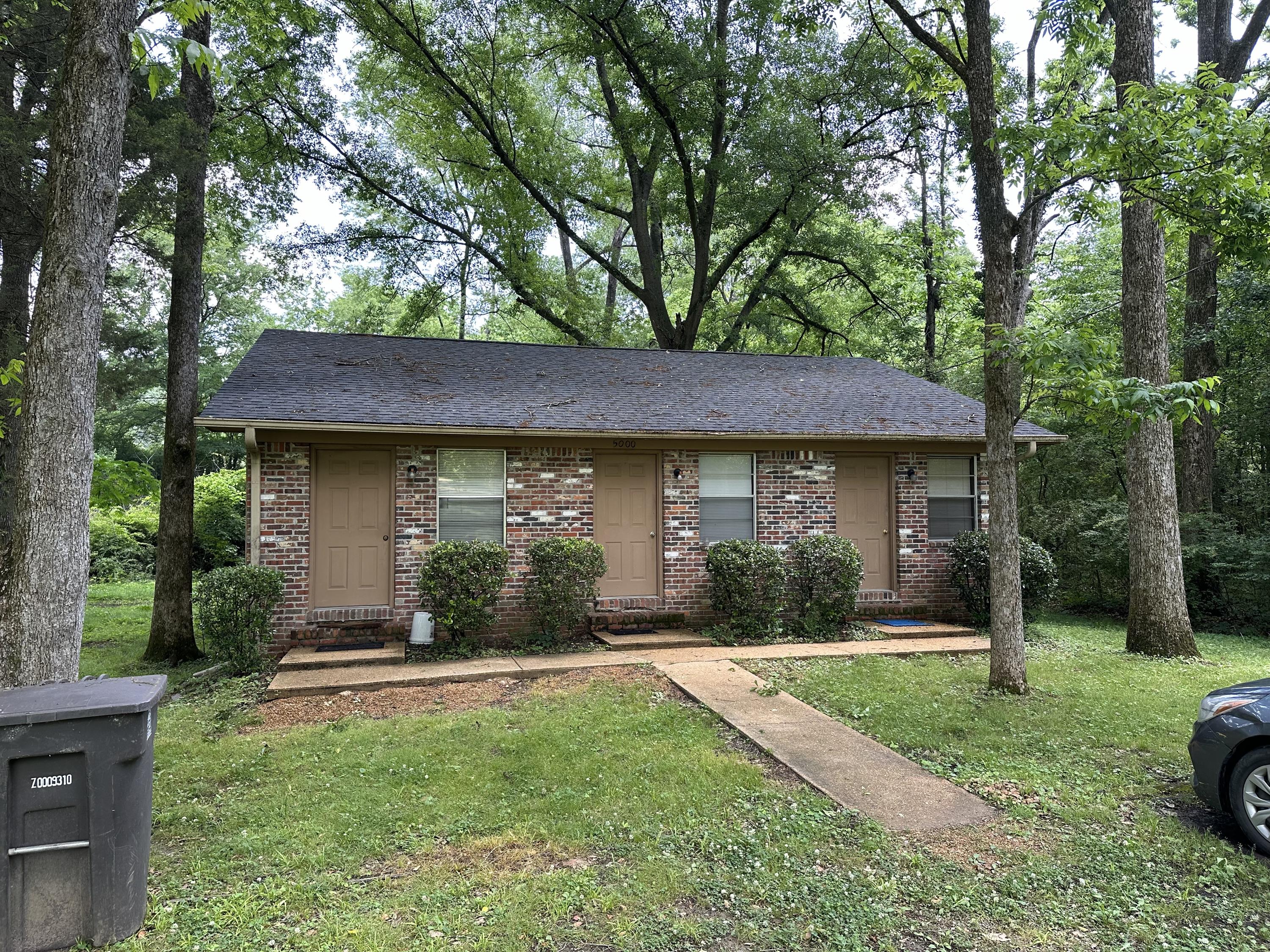 5000 Raymond Ave - 2